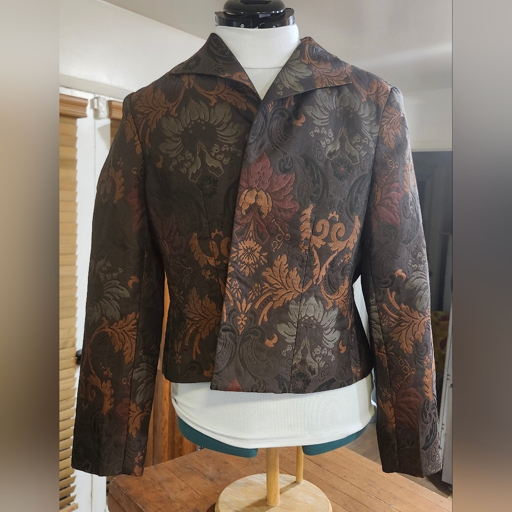 VTG. Harve Benard Brocade Floral Tapestry Cropped Open Jacket In Womens 14P